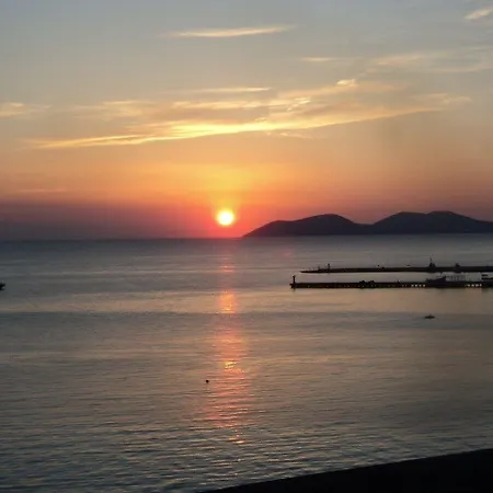 Vala Boutique فندق فلورا